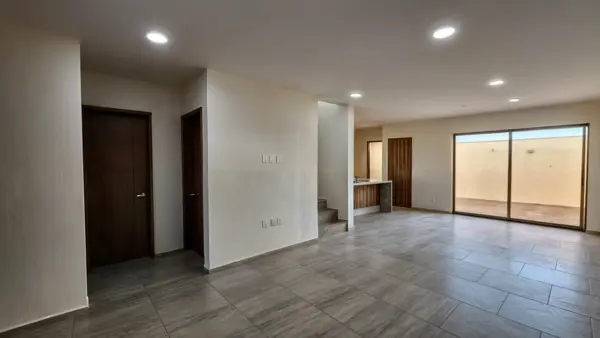 Casa en venta en Carlos de la Madrid, Villa de Álvarez — foto 2 de 7