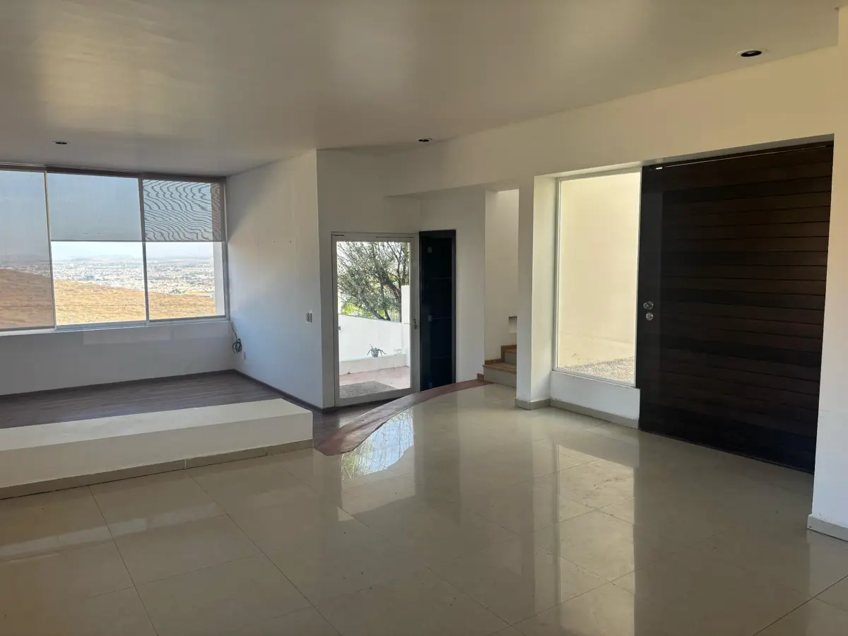 Casa en venta en Villas de Irapuato, Irapuato — foto 1 de 30