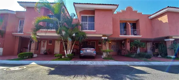 Casa en venta en Rinconada de la Calma, Zapopan — foto 2 de 15