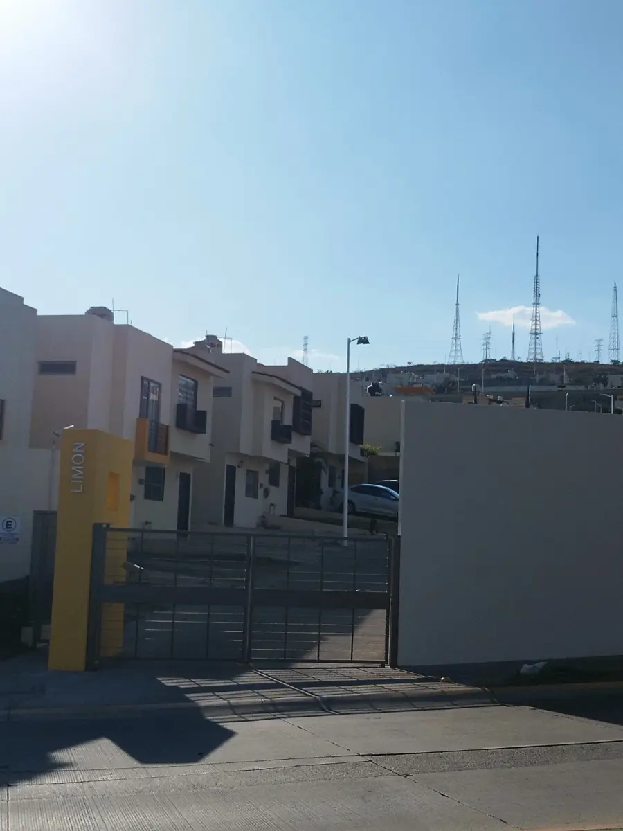 Casa en renta en Las Terrazas Residencial, San Pedro Tlaquepaque — foto 1 de 19
