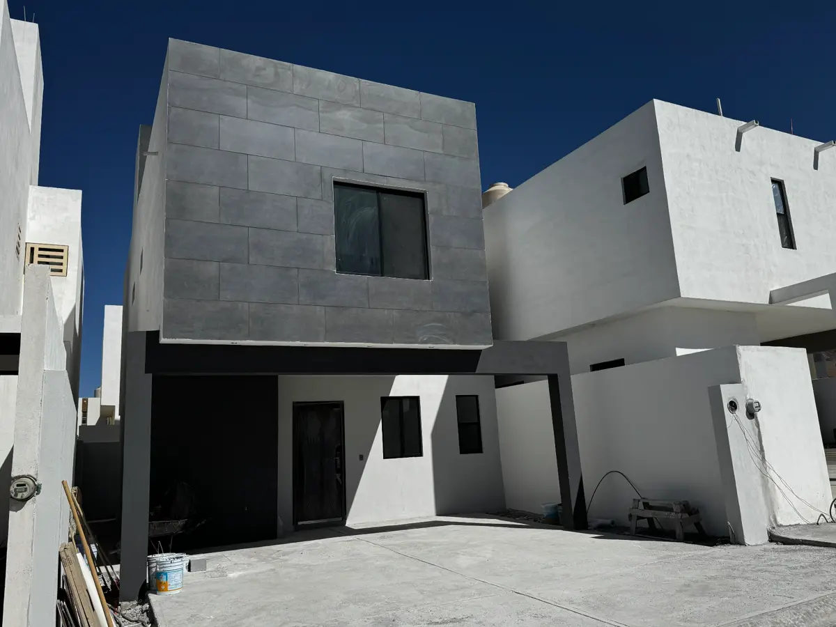 Casa en venta en Cordillera, Saltillo — foto 1 de 36