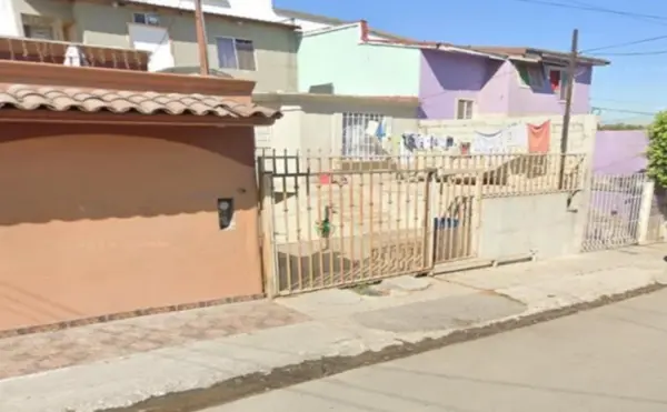 Casa en venta en Villa Fontana I, Tijuana — foto 2 de 7
