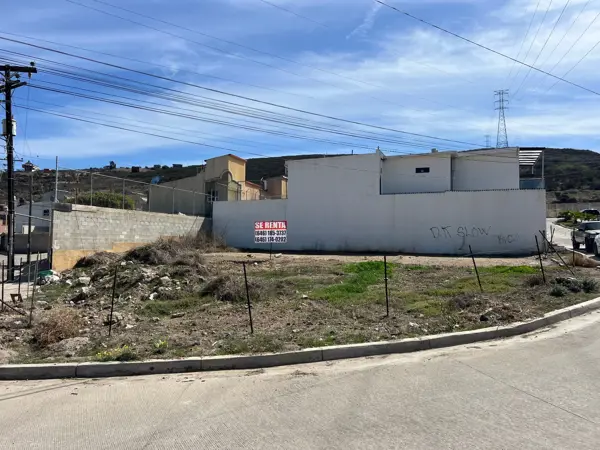 Terreno en renta en Valle Dorado Sección Lagos, Ensenada — foto 3 de 5