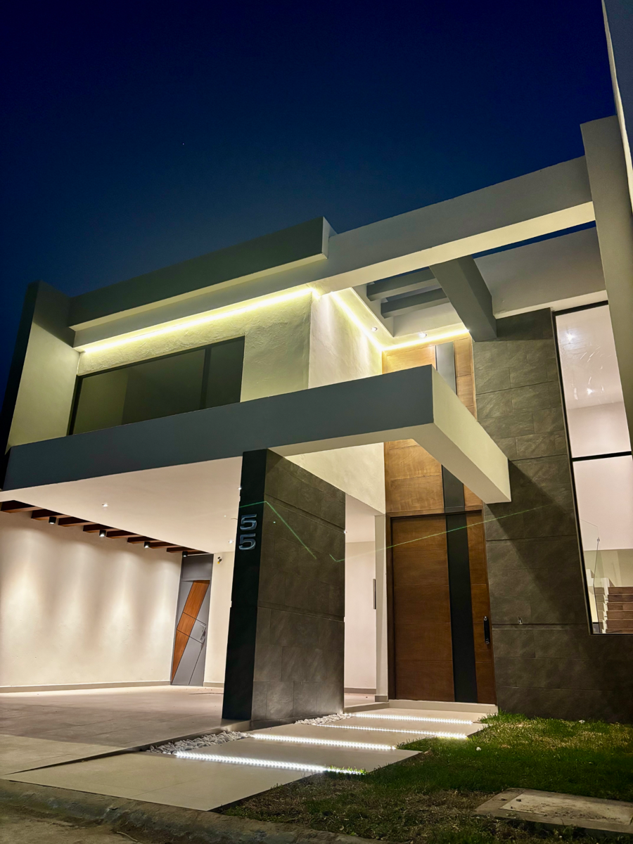 Casa en venta en Los Viñedos, Torreón — foto 1 de 38