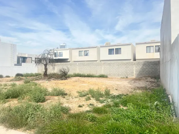 Terreno en venta en Villas del Renacimiento, Torreón — foto 2 de 5