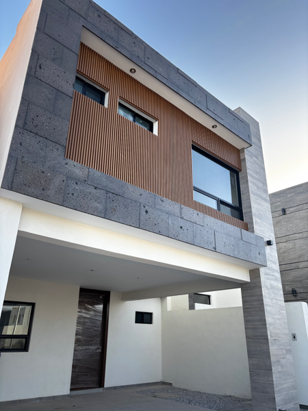 Casa en Venta en Los Viñedos | 3 Recámaras | 2.5 Baños | 220 m² de Construcción | $2,950,000 MX