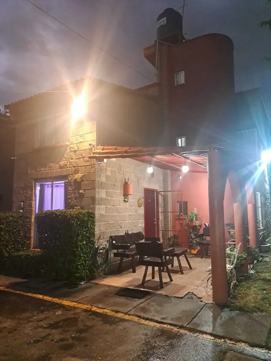 Casa en venta en Hacienda las Palmas I y II, Ixtapaluca — foto 1 de 18