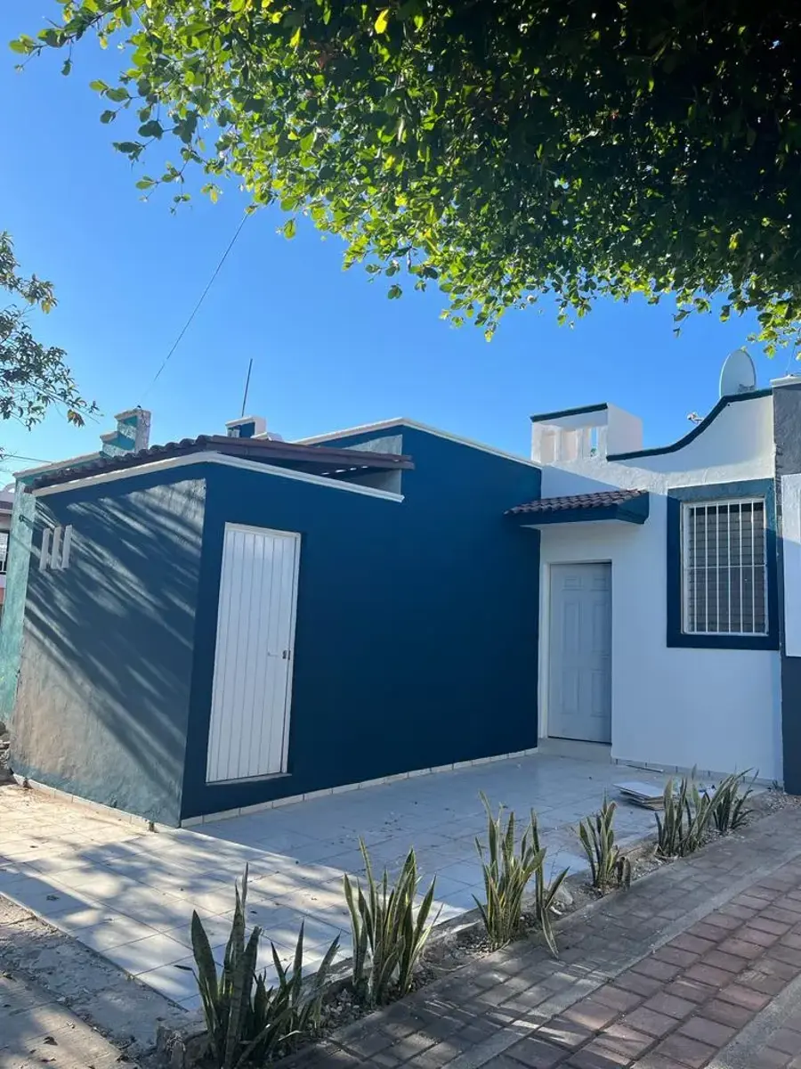 Casa en venta en Los Olivos, Villa de Álvarez — foto 1 de 4