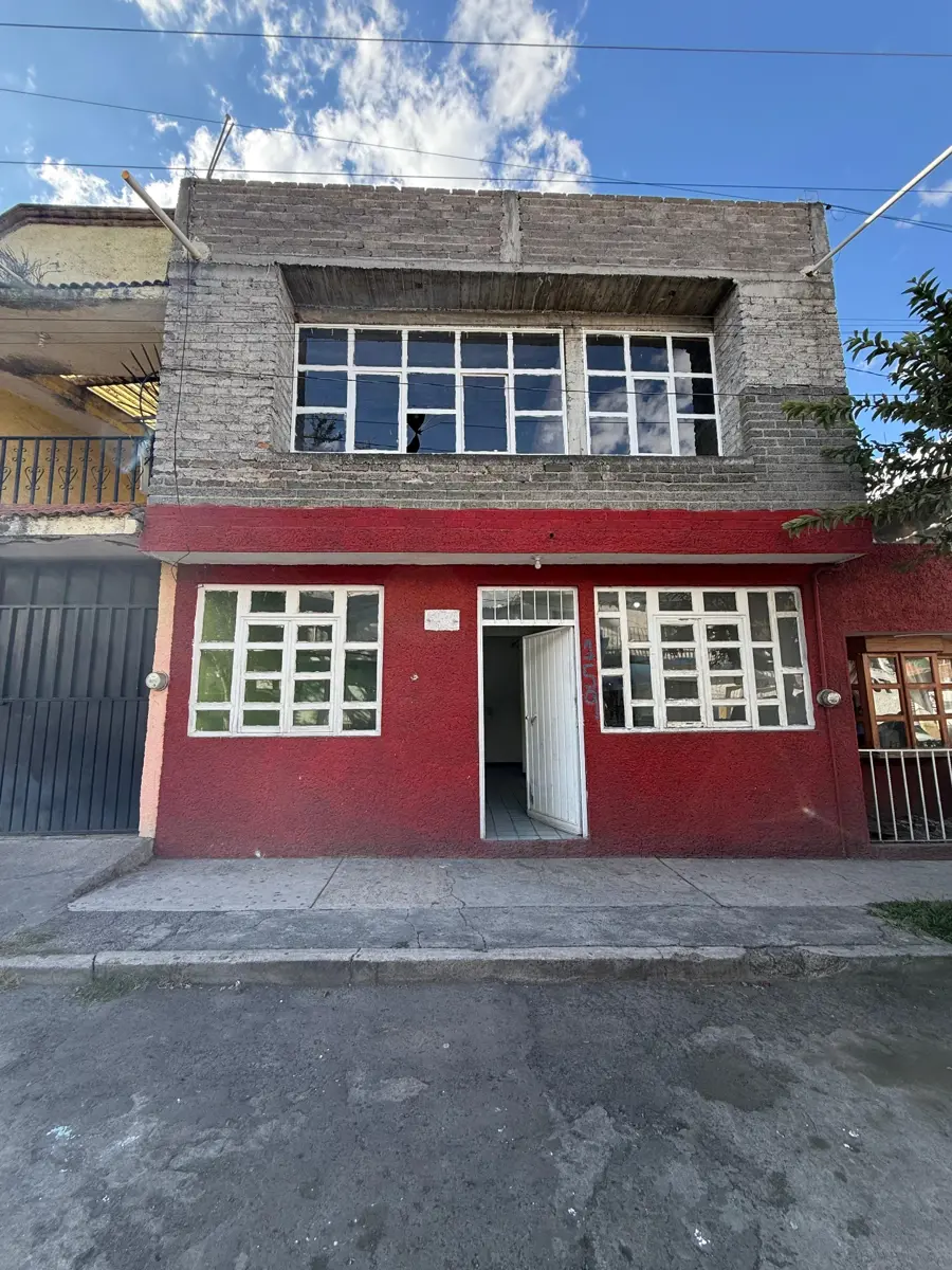 Casa en venta en Eduardo Ruiz, Morelia — foto 1 de 35