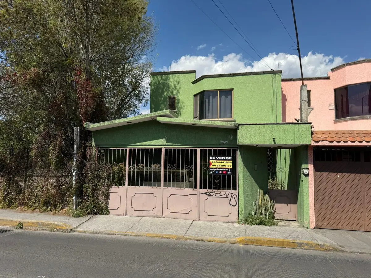 Casa en venta en Ampliación Jardines de Torremolinos, Morelia — foto 1 de 51
