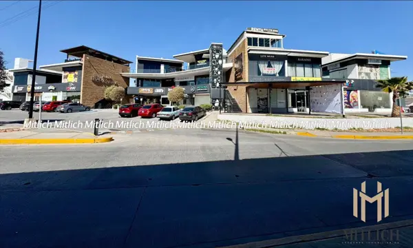LOCAL COMERCIAL EN VENTA EN PLAZA COMERCIAL $5,300,000.
