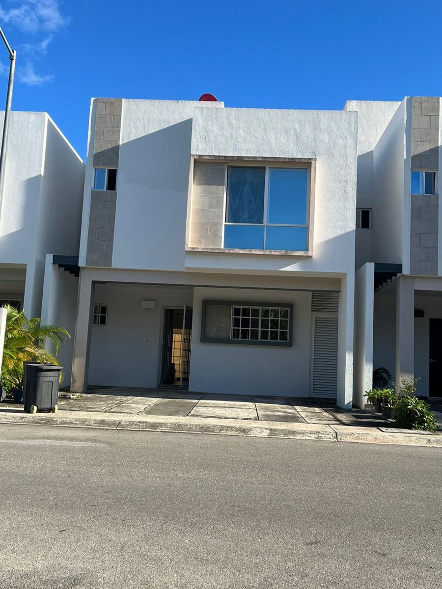 Casa en venta en Los Olivos, Solidaridad — foto 1 de 19