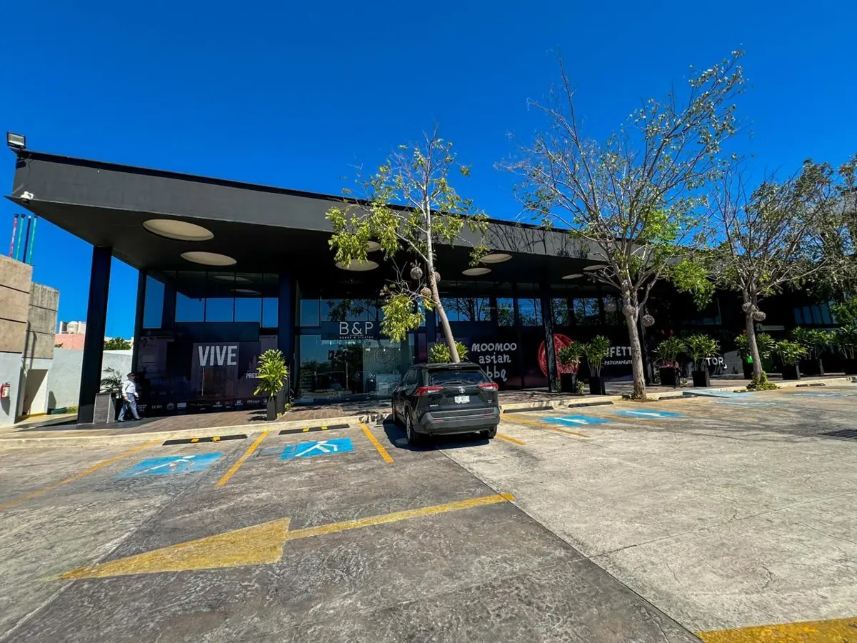 Local en renta en Xcumpich, Mérida — foto 1 de 15