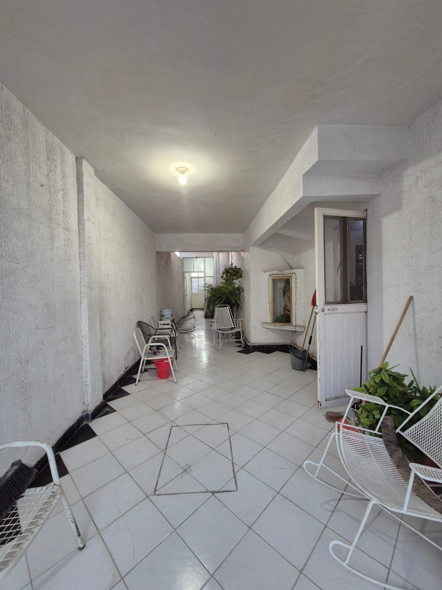 Casa en Venta con 5 Recámaras y Hidroneumático en Jacarandas, Torreón