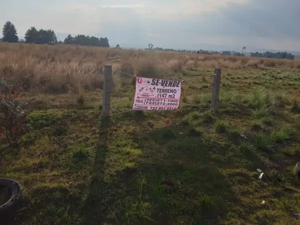 SE VENDE TERRENO CON EXCELENTE UBICACION Y GRAN FRENTE CERCA ZONA INDUSTRIAL SANTIAGO TIANGUISTENCO