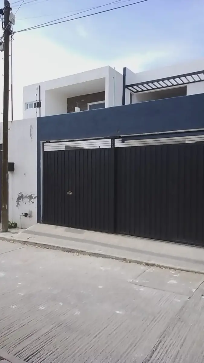 Casa en venta en CIVAC 1a Sección, Jiutepec — foto 1 de 18