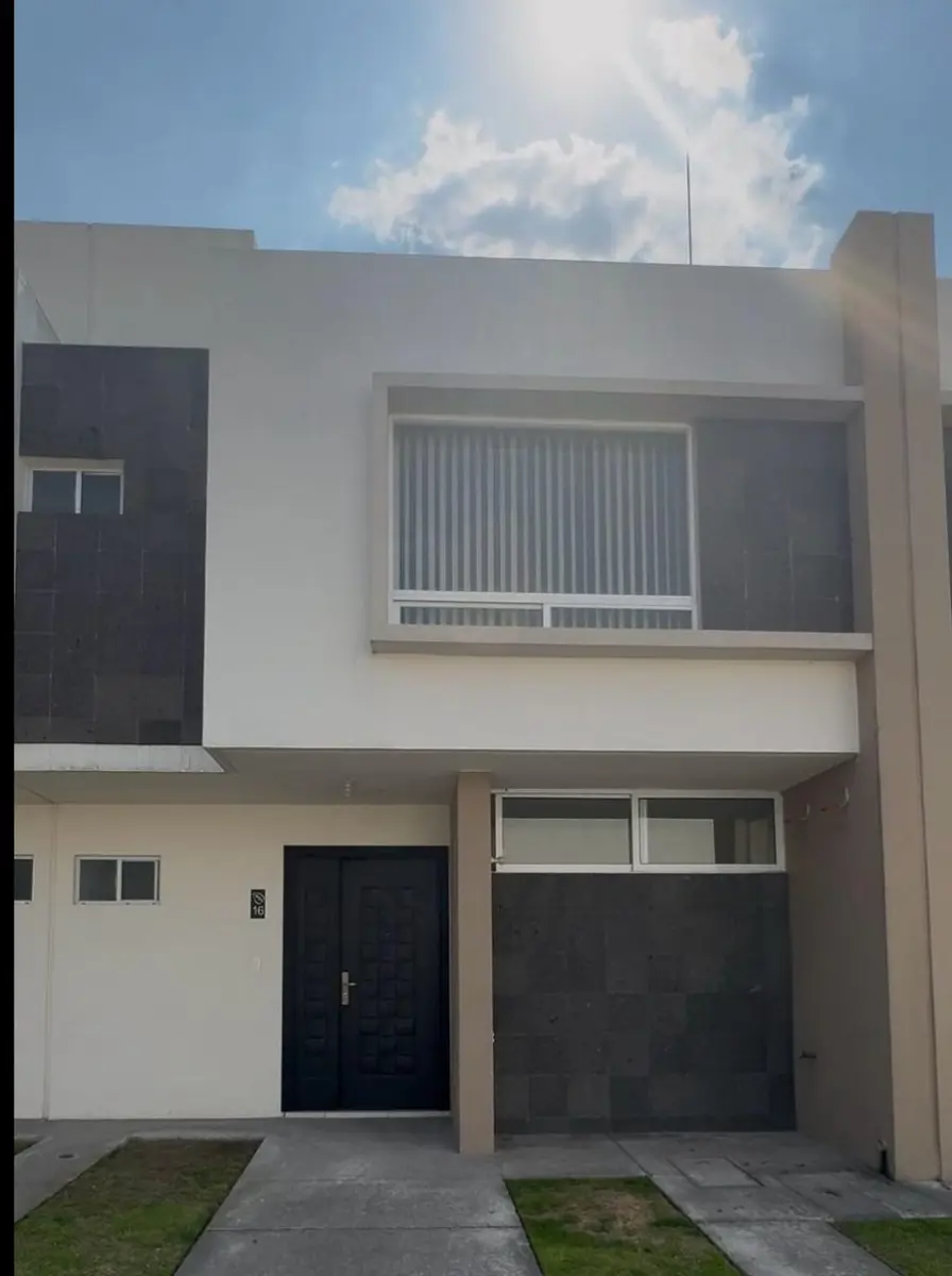 Casa en renta en Paseo Arboleda, Toluca — foto 1 de 14