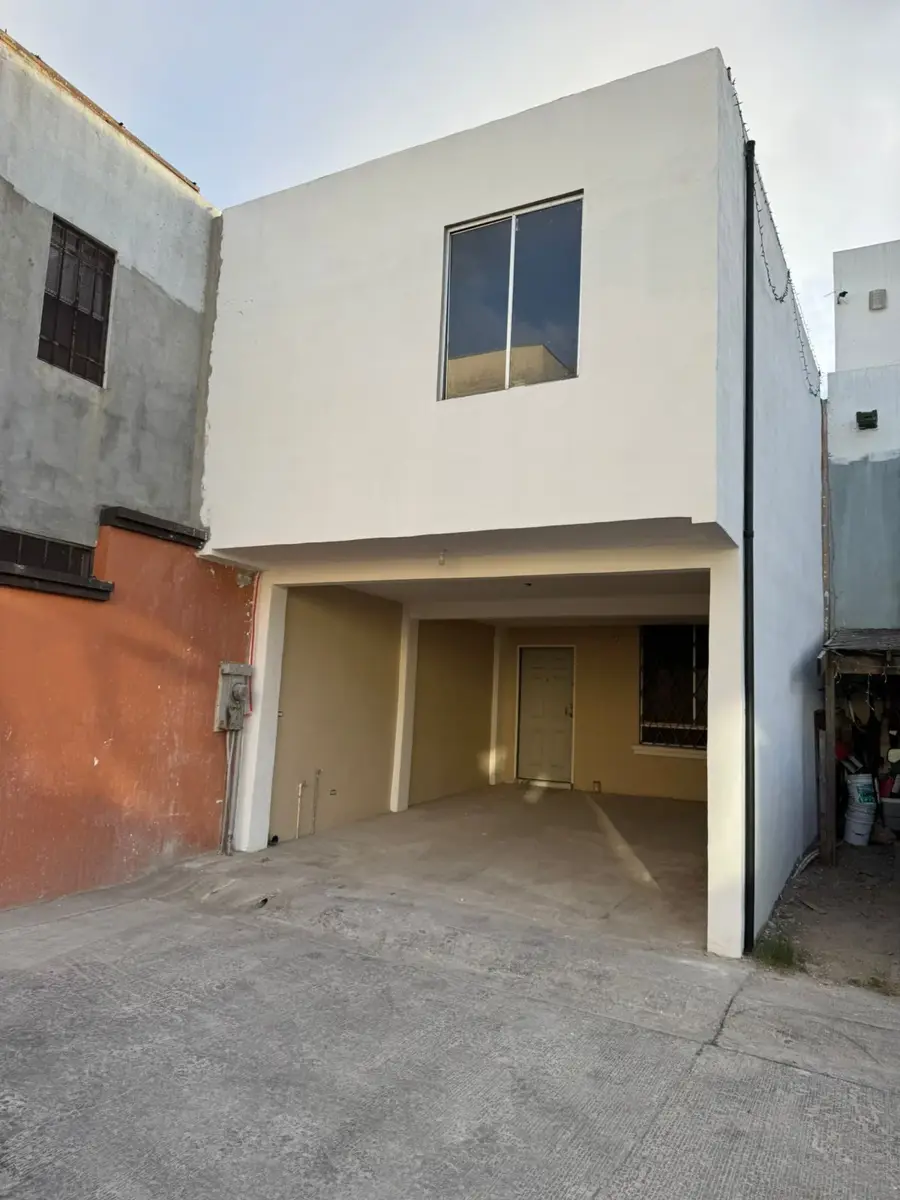 Casa en venta en Colinas de California, Tijuana — foto 1 de 15