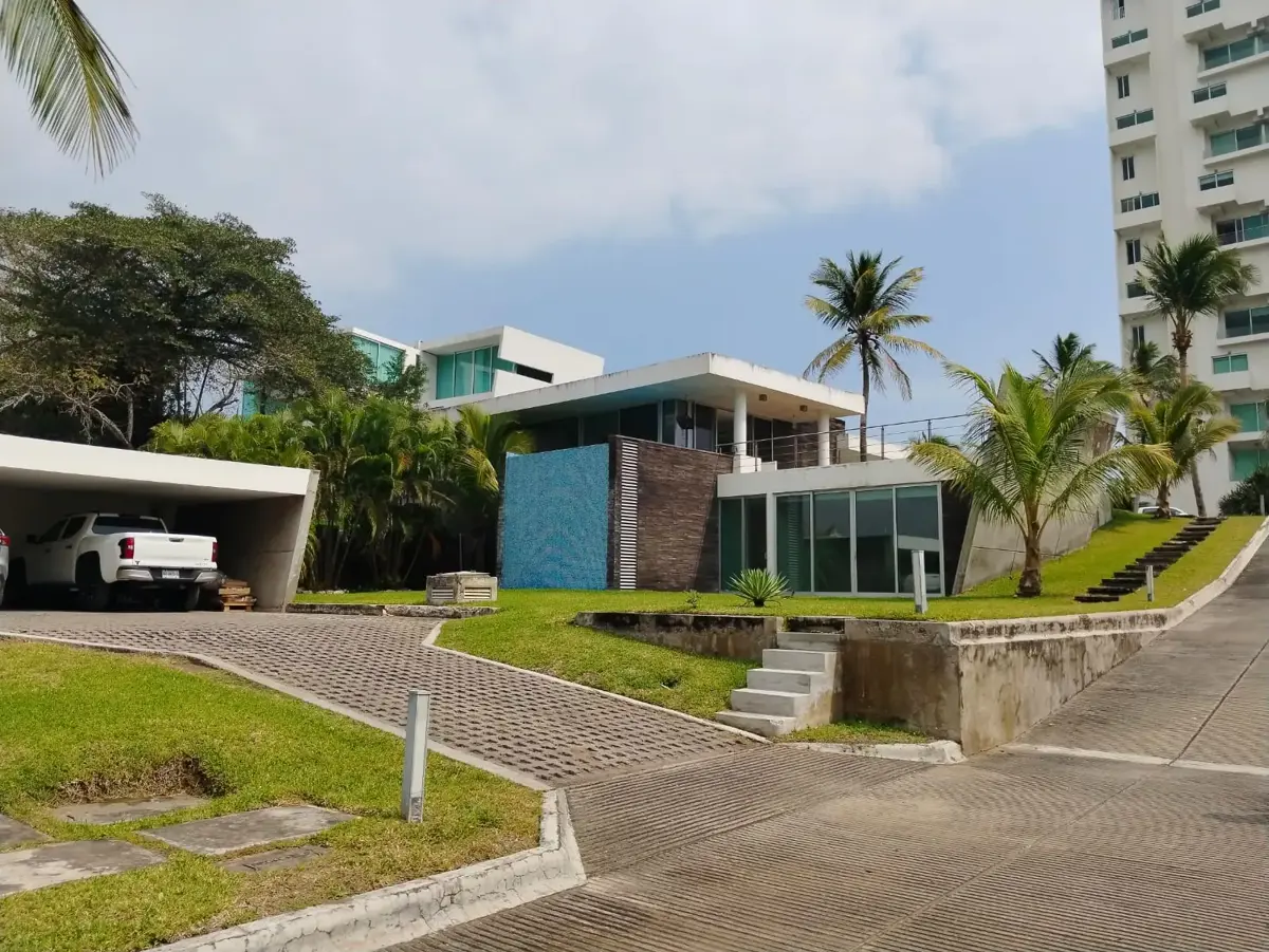 Casa en venta en Paraíso del Estero (La Burbuja), Alvarado — foto 1 de 46