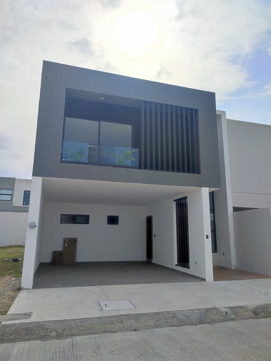 Casa en venta en Lomas del Dorado, Boca del Río — foto 1 de 18