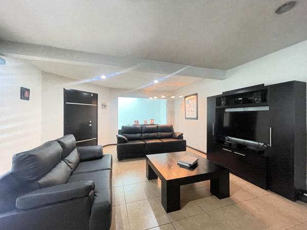 Casa en venta en Xangari, Morelia — foto 2 de 18