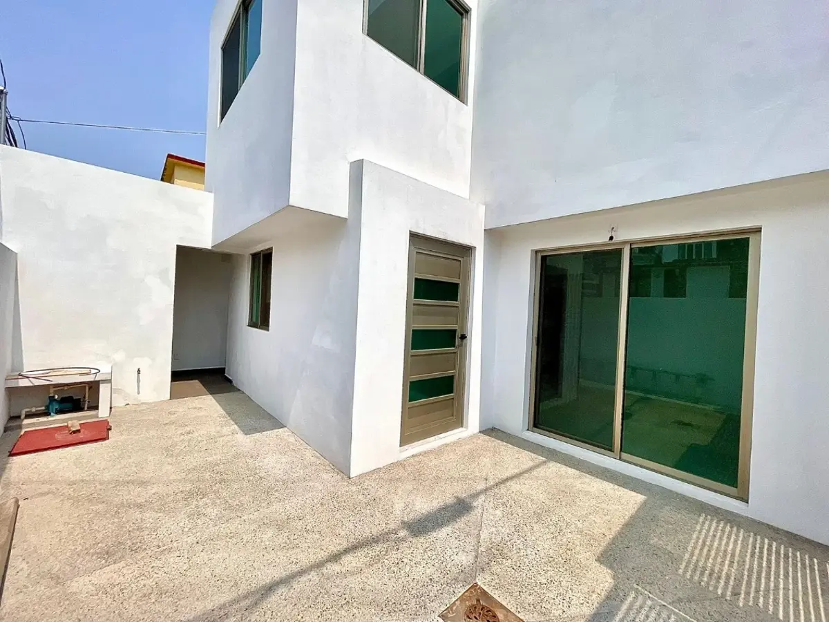 Casa en venta en Condominios Bugambilias, Cuernavaca — foto 1 de 23