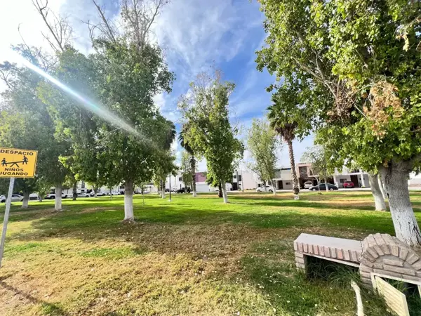 Terreno en venta en Villas del Renacimiento, Torreón — foto 2 de 4