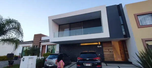 Casa en venta en Montaña Monarca III, Morelia — foto 2 de 43