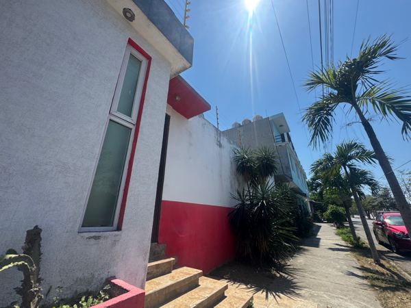 Casa en venta en Napoleon Gomez Sada, Lázaro Cárdenas — foto 2 de 13