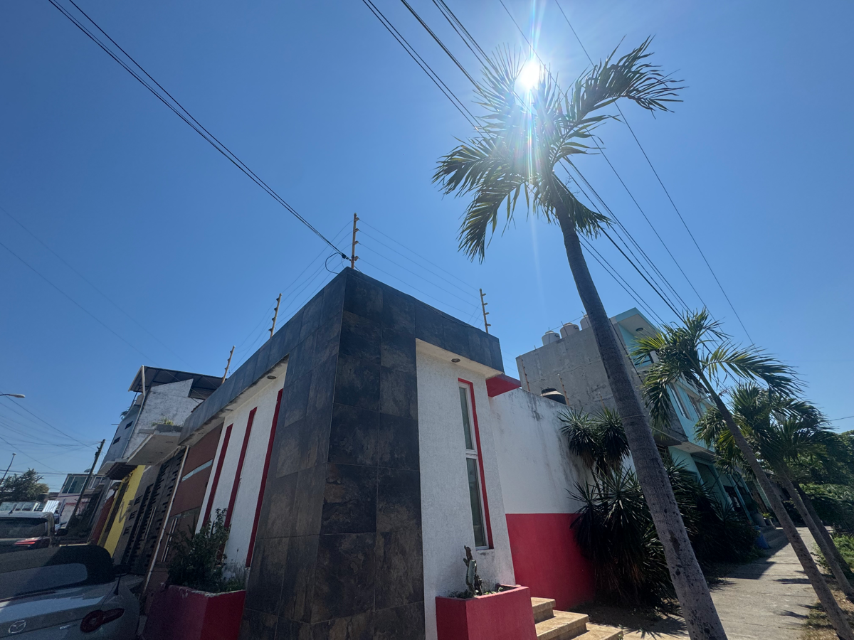 Casa en venta en Napoleon Gomez Sada, Lázaro Cárdenas — foto 1 de 13