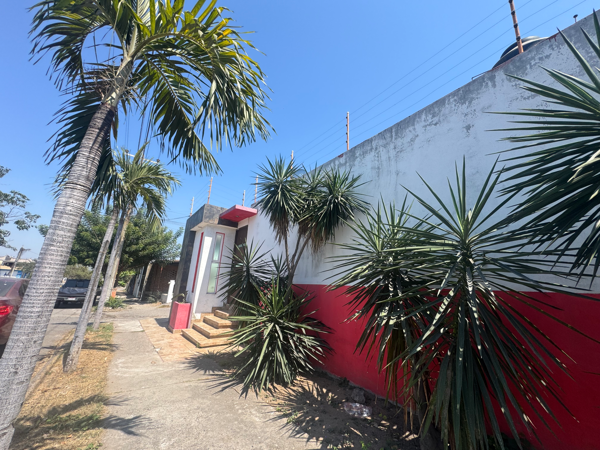 Casa en venta en Napoleon Gomez Sada, Lázaro Cárdenas — foto 3 de 13
