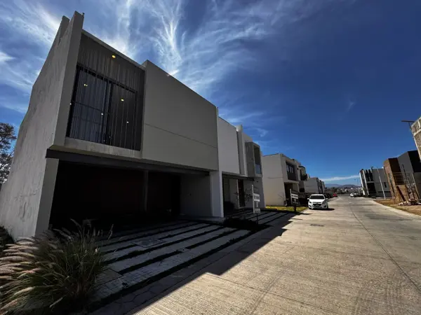 Casa en venta en Valle Imperial, Zapopan — foto 2 de 28