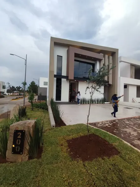 Casa en venta en Bosque Monarca, Morelia — foto 2 de 31