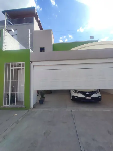 Casa en venta en Ampliación Jardines de Torremolinos, Morelia — foto 2 de 23