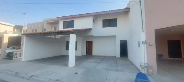 Casa en renta en Residencial los Reales, Saltillo — foto 2 de 31