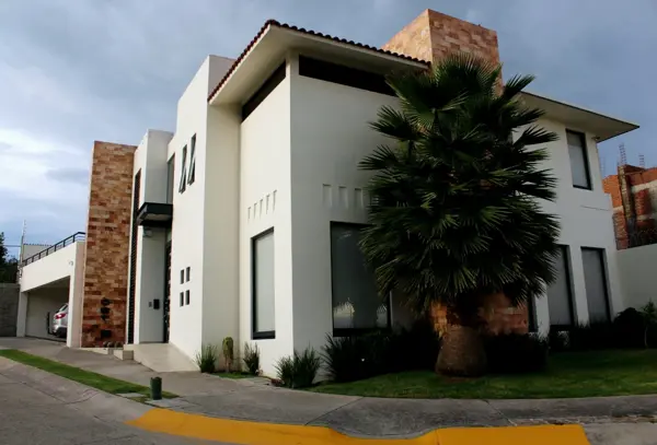 Casa en venta en Porta Fontana, León — foto 2 de 18
