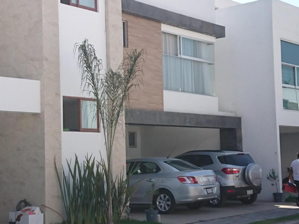 Casa en venta en Cholula de Rivadabia Centro, San Pedro Cholula — foto 1 de 18
