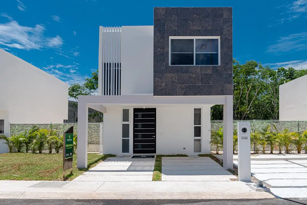 Casa en venta en Playa del Carmen, Solidaridad — foto 1 de 10