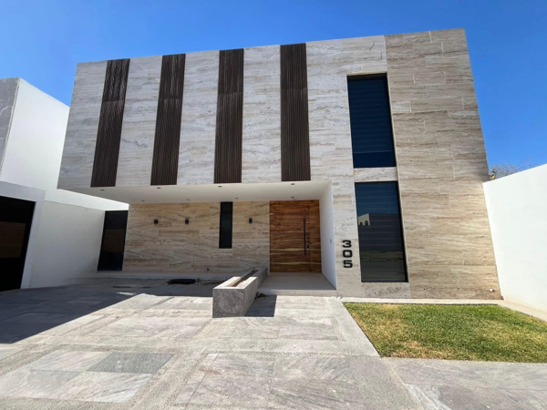 Casa en venta en Real del Nogalar, Torreón — foto 2 de 24