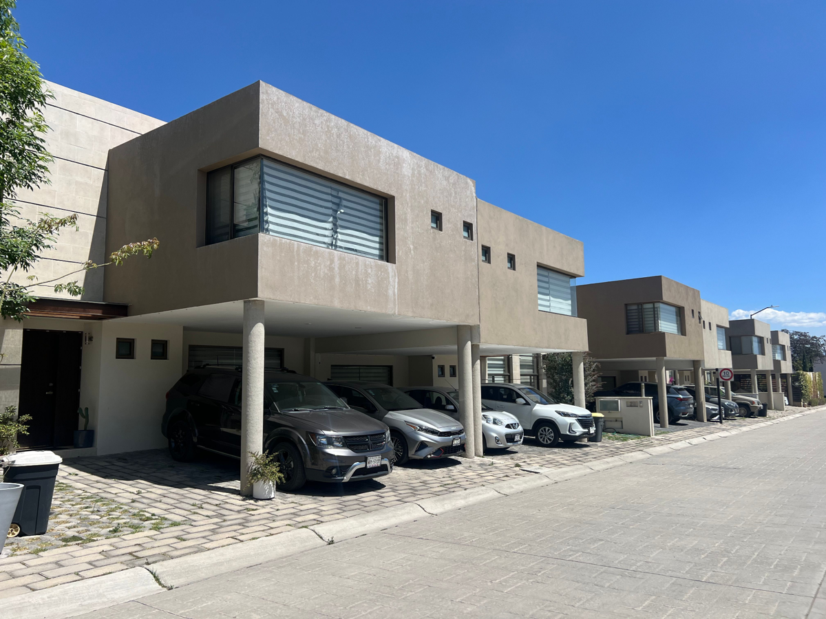Casa en venta en Residencial Valle de las Fuentes, Calimaya — foto 1 de 22
