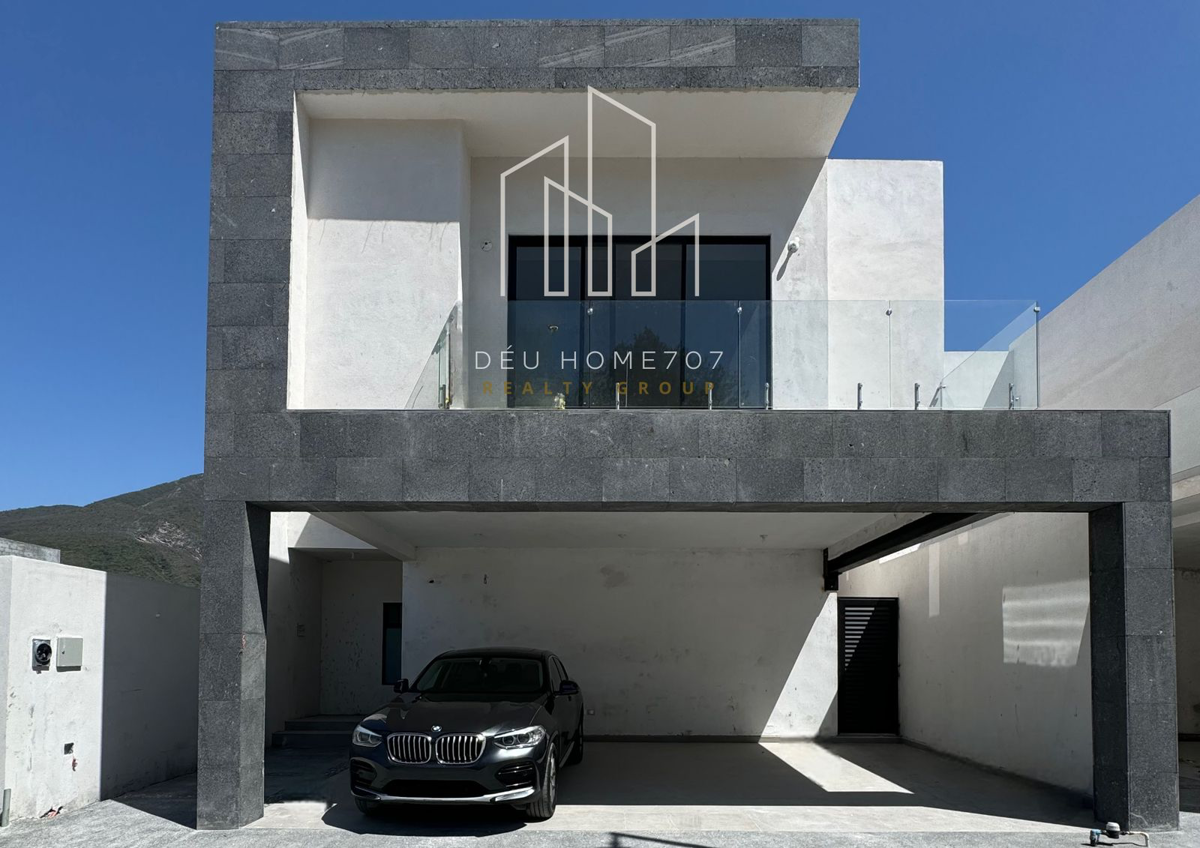 Casa en venta en El Uro, Monterrey — foto 1 de 11
