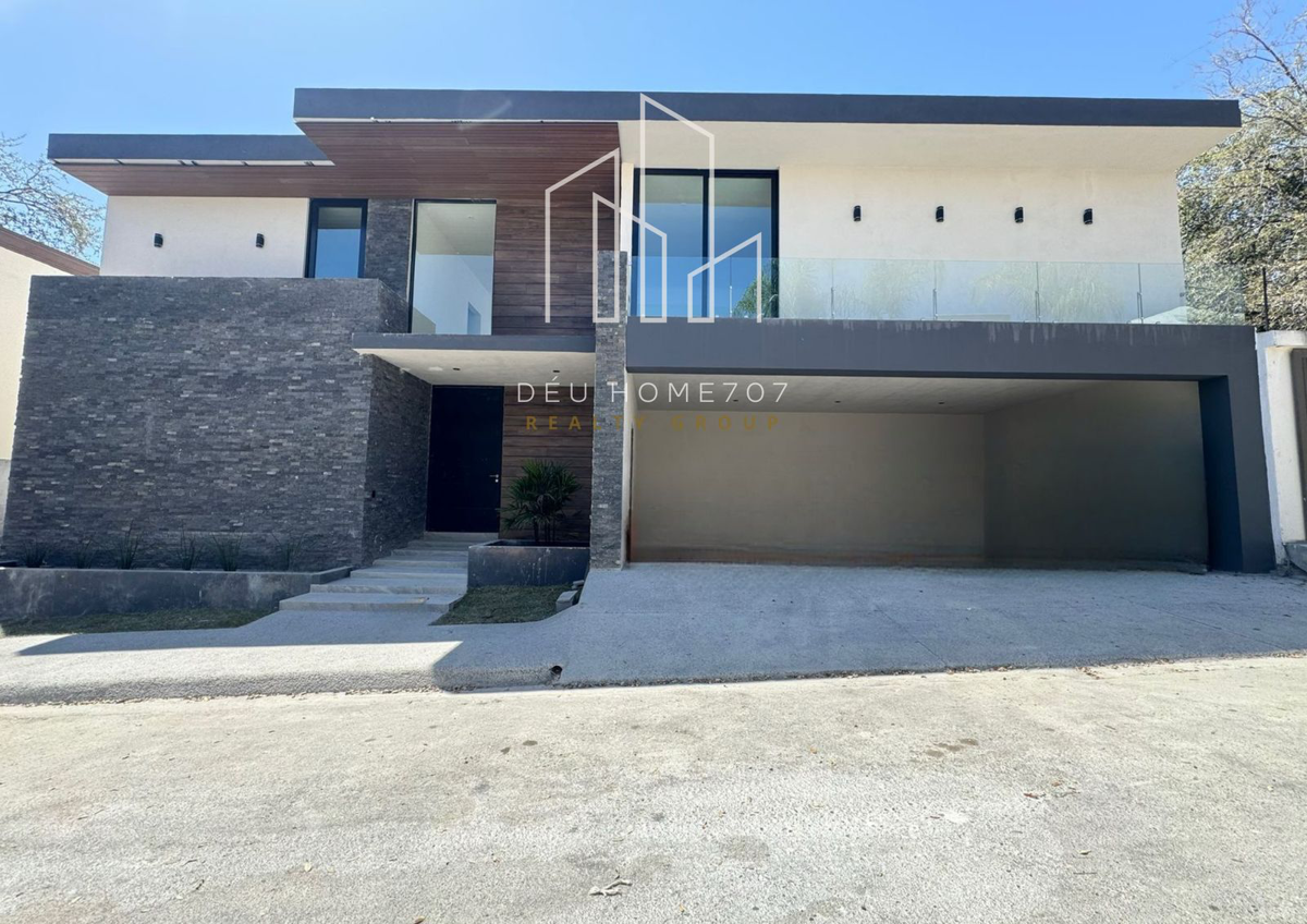 Casa en venta en Valle Alto, Monterrey — foto 1 de 19