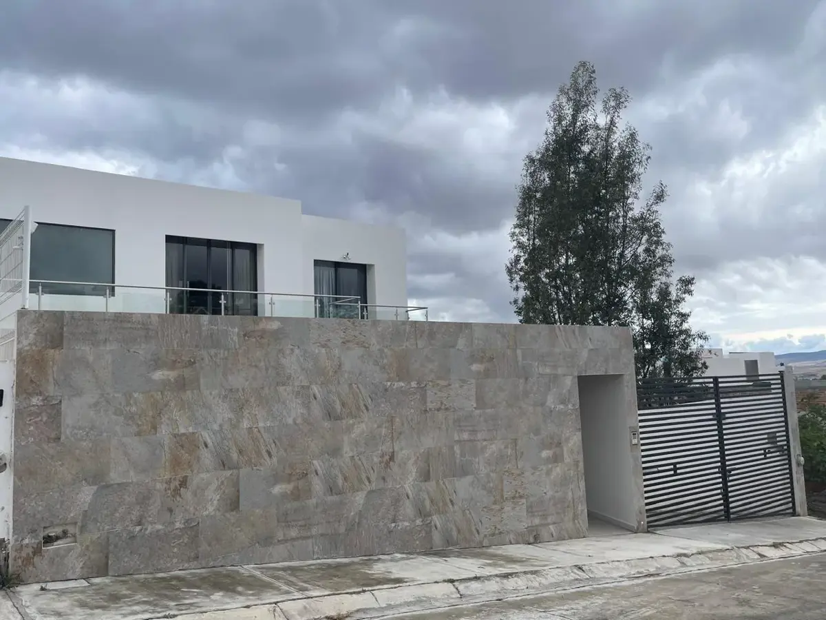 Casa en venta en Tenencia Morelos, Morelia — foto 1 de 17