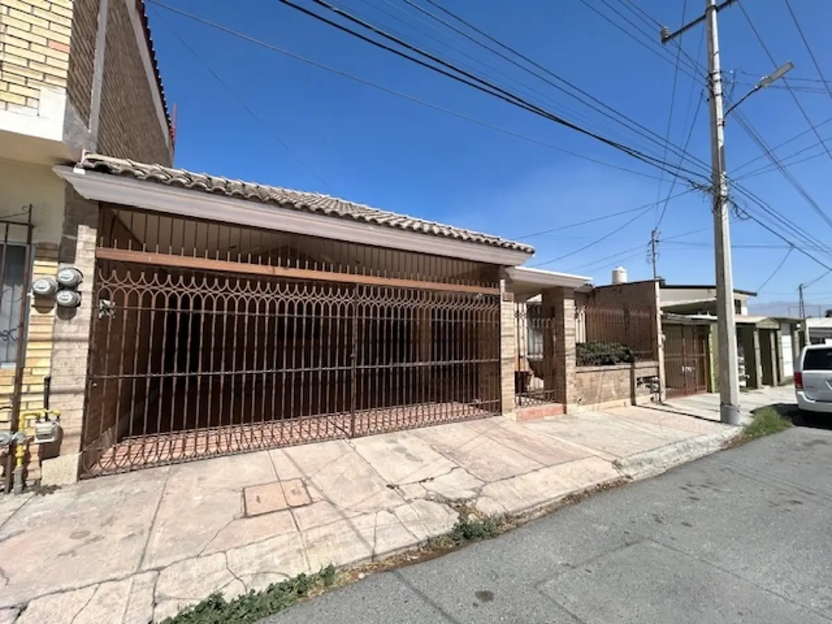 Casa en venta en Cumbres, Saltillo — foto 1 de 24