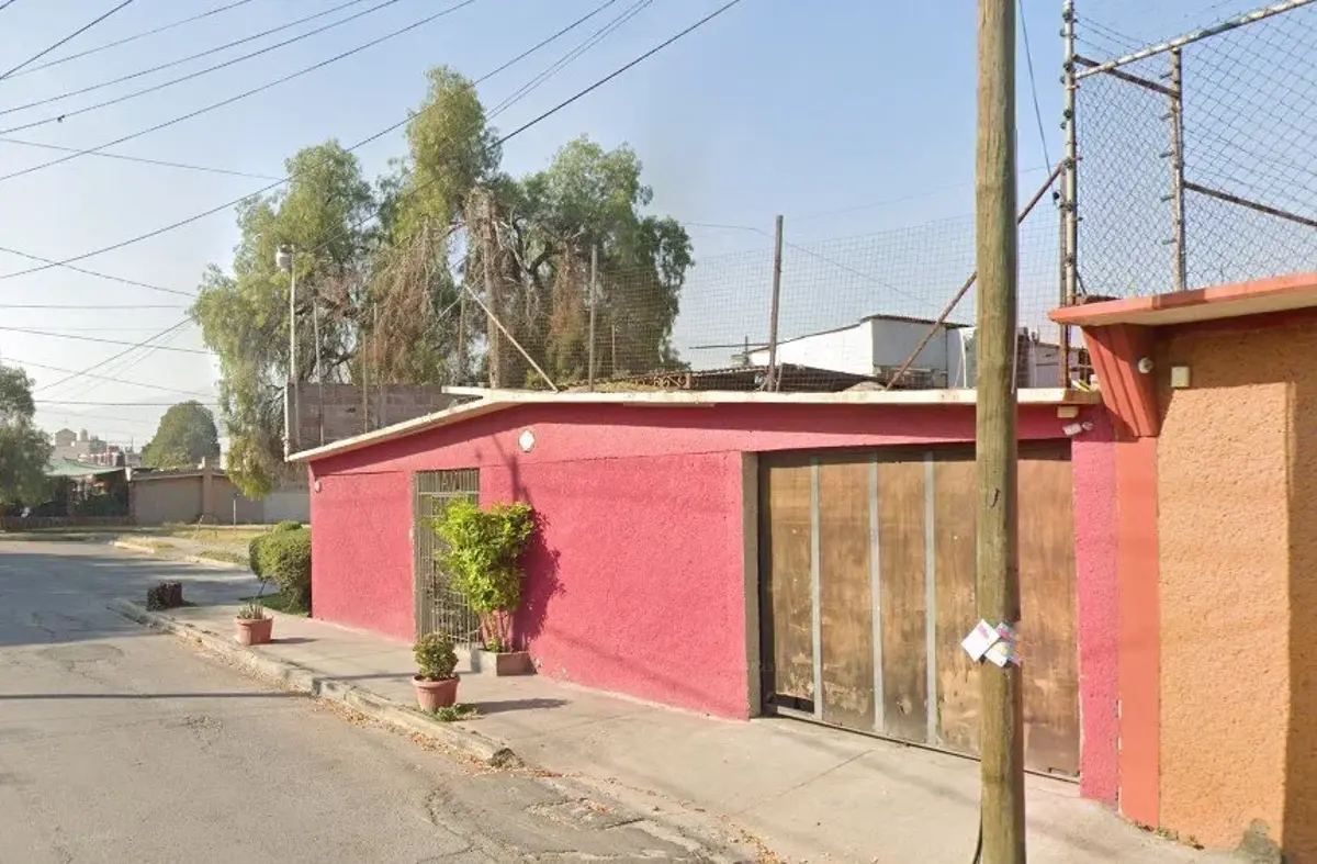 Casa en venta en San Francisco Coacalco, Coacalco de Berriozábal — foto 1 de 16