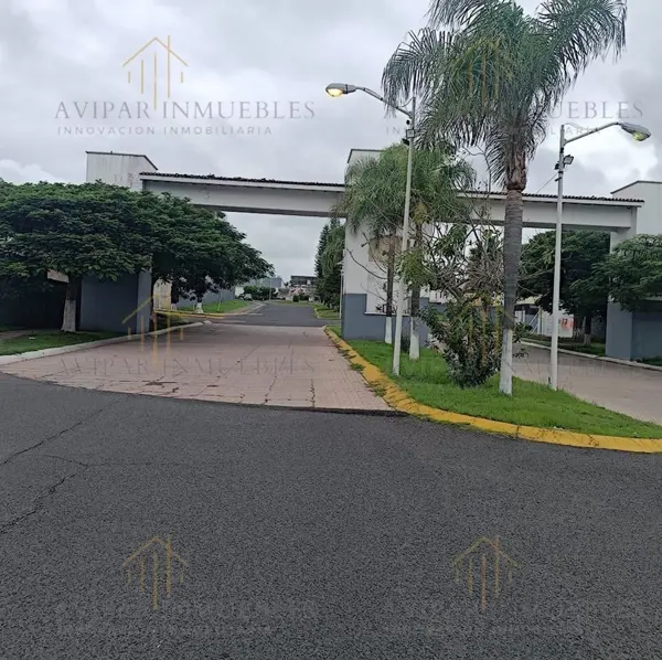 Casa en venta en Las Luces, Tlajomulco de Zúñiga — foto 2 de 21