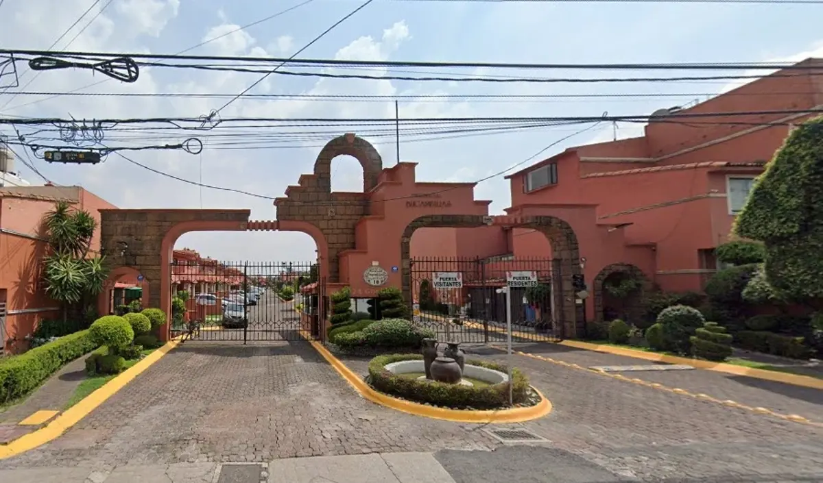 Casa en venta en Santa Cruz del Monte, Naucalpan de Juárez — foto 1 de 21