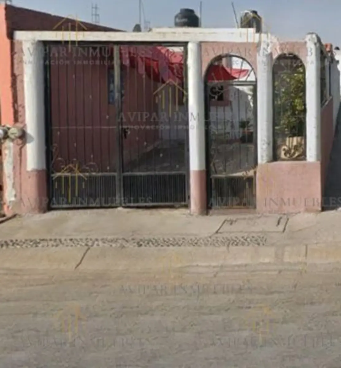 Casa en venta en Valle Dorado, Tlajomulco de Zúñiga — foto 1 de 15