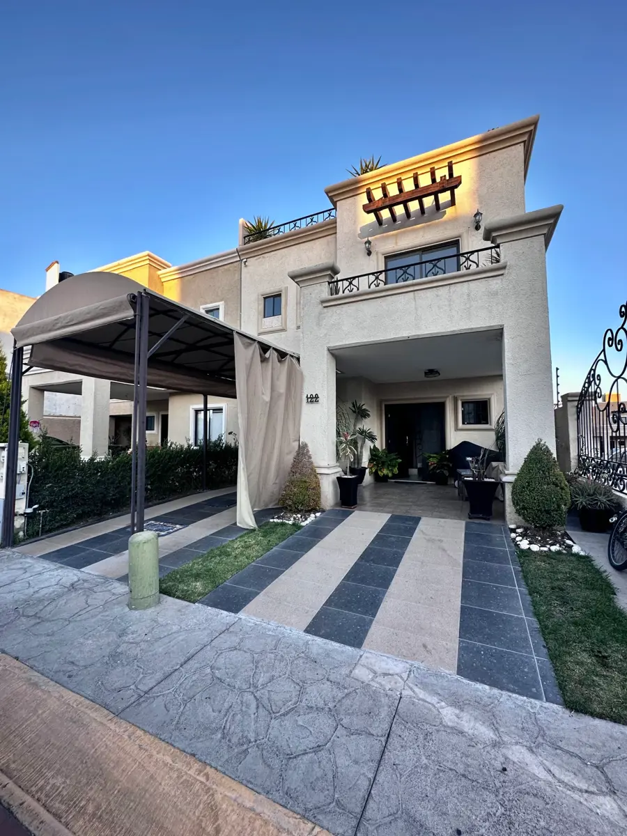 Casa en venta en Zona Plateada, Pachuca de Soto — foto 1 de 43