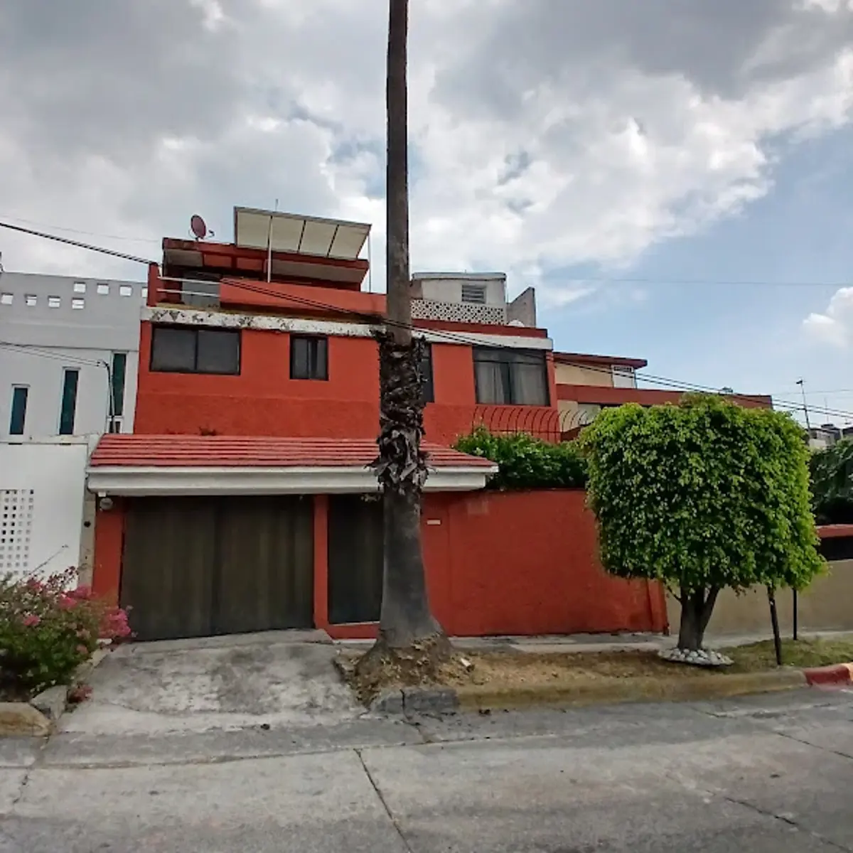 Casa en venta en Ciudad Satelite, Naucalpan de Juárez — foto 1 de 19
